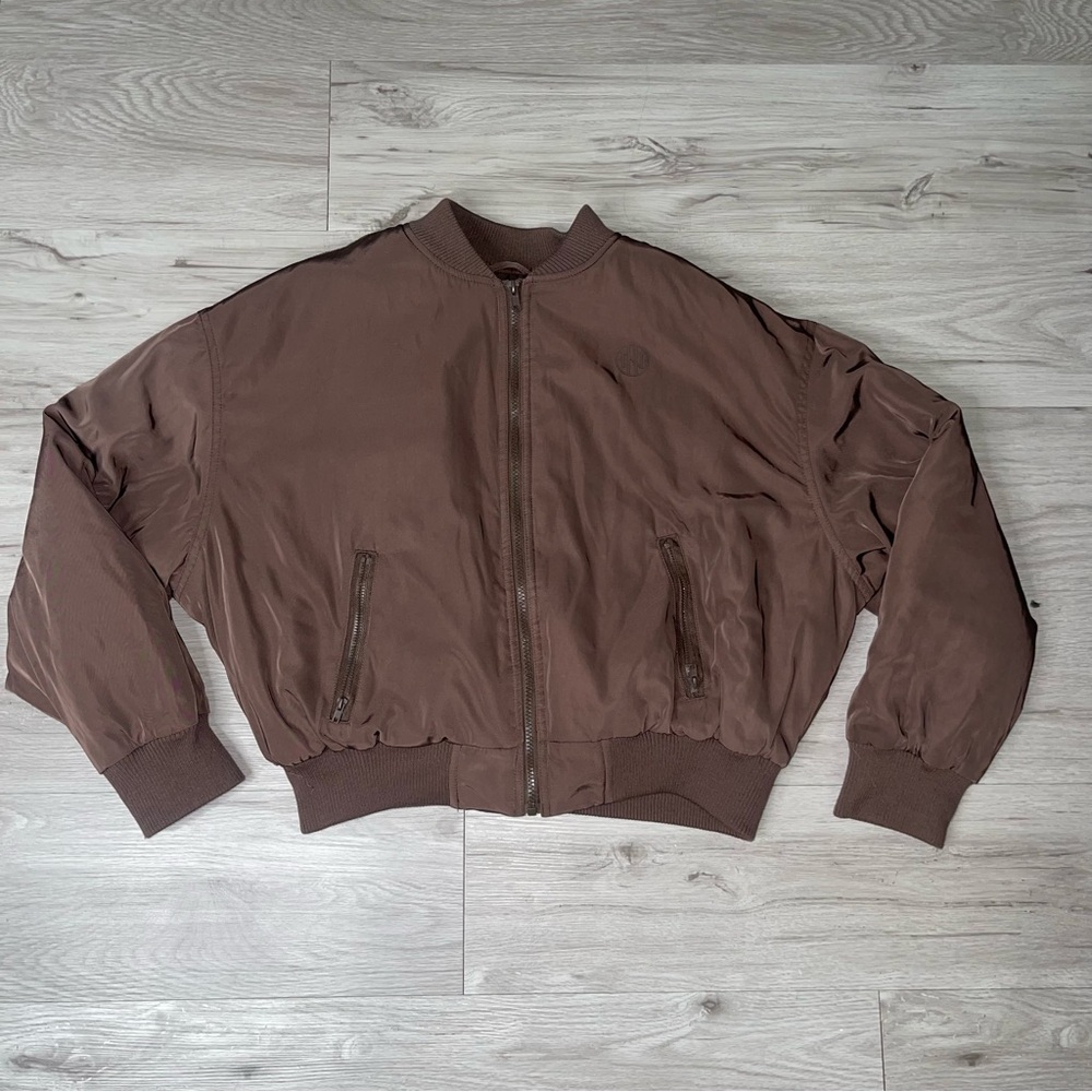 Bomber Jacket M Cropped Streetwear Cozy Cabincore Baddie Neutral Chic Minimal